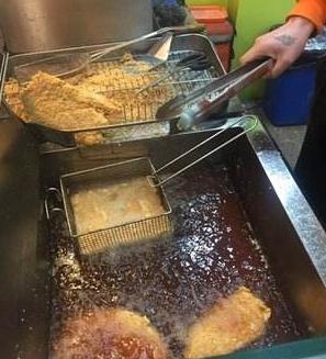 黄渤代言连锁店,黄渤正新鸡排广告费