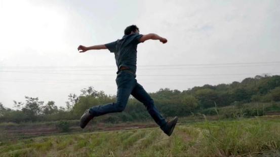 一位白手起家的80后,一名80后农村创业小伙