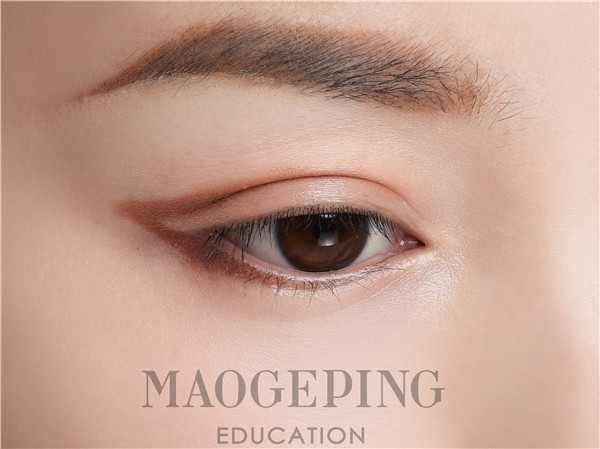 不会出错的眼影公式,新手不会出错的眼影盘颜色