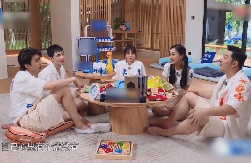 蔡徐坤和沙溢回应父子关系,沙溢问蔡徐坤真心话