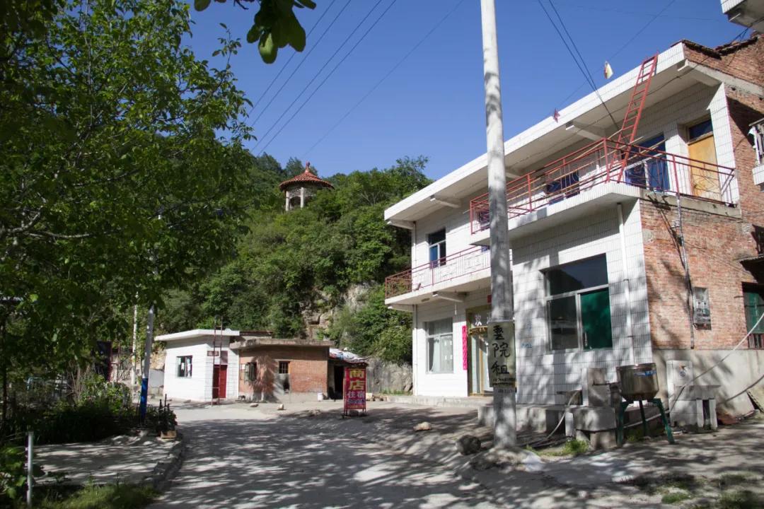 秦岭沣峪口上山有哪些景点,秦岭大坝沟瀑布