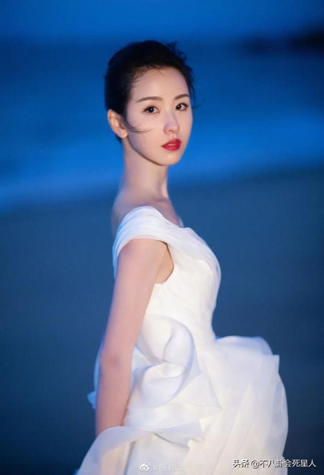 十大脖子长的女明星,天鹅颈女星对比照