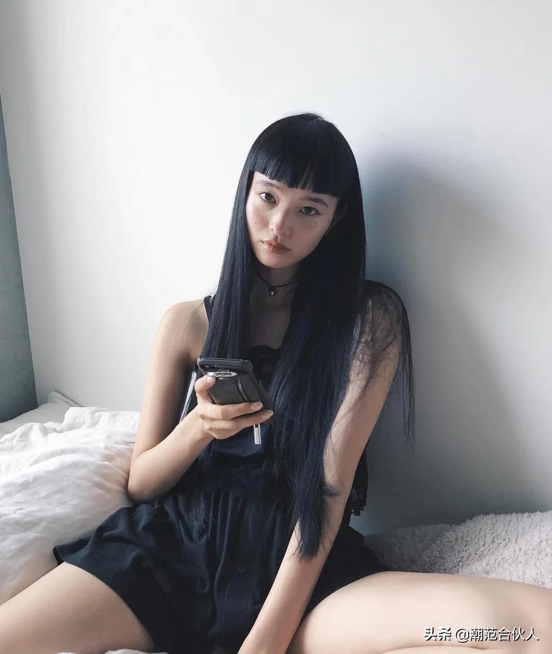 楂樹釜瀛愭儏渚f挒鑹茬郴绌挎惌,鎾炶~鍑犵巼鏋佷綆鎯呬荆绌挎惌蹇冩満璧锋潵