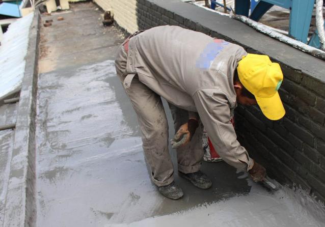 楼上漏水屋顶损坏赔偿标准,楼房的屋顶漏水找谁赔偿