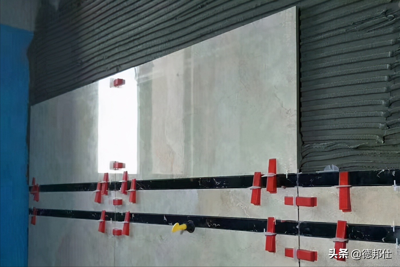 瓷砖背胶用什么品牌最好,瓷砖背胶哪个牌子好用又实惠