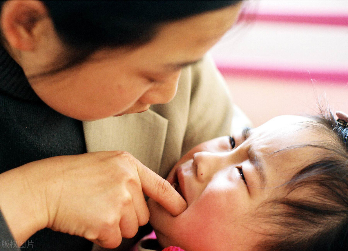 十个月的宝宝黄疸9.7,新生儿长黄疸的最佳治疗方法