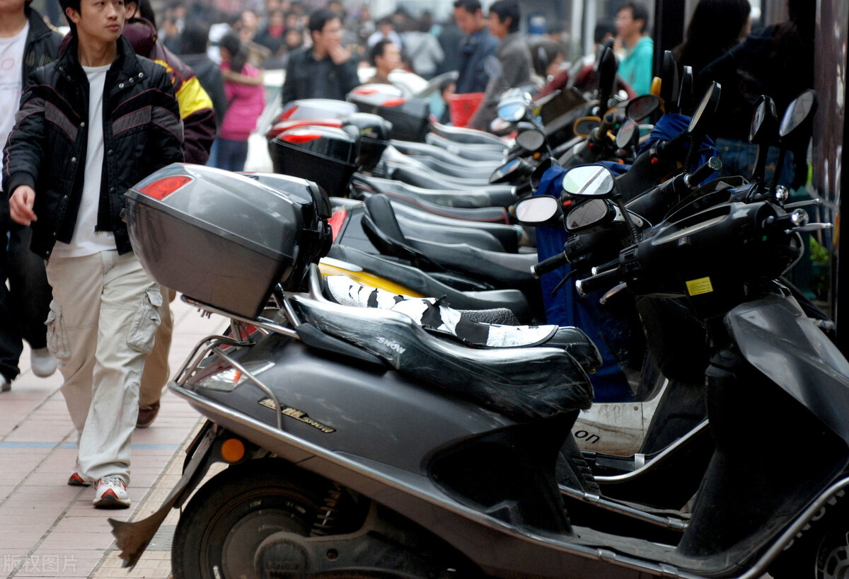 三轮摩托车高低挡结构和原理,150摩托车挂挡的工作原理