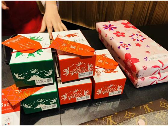 来到日本不能错过章鱼小丸子,去京都不可错过的和服体验