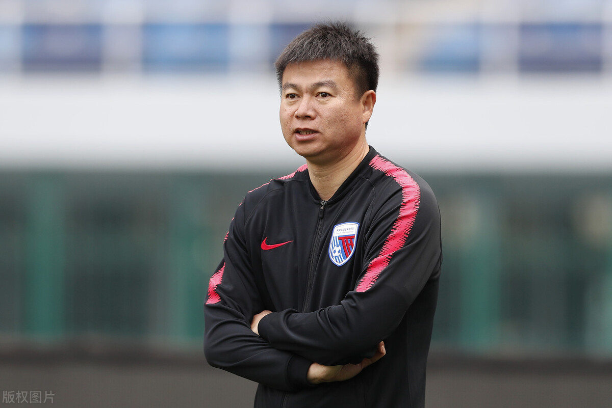 中超天津津门虎于根伟,于根伟在天津队20号球衣