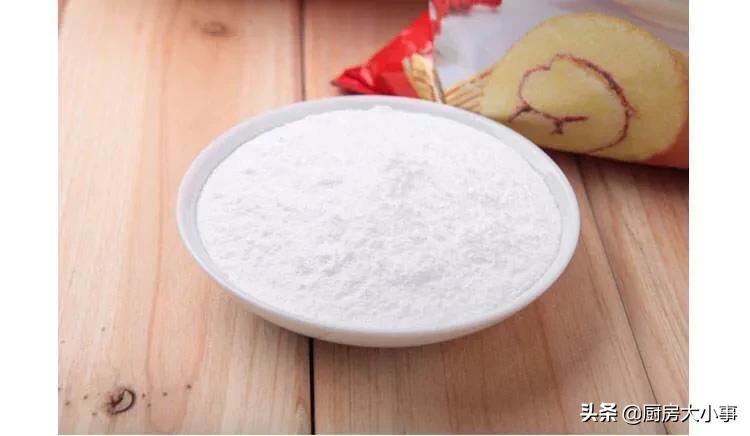 泡打粉与酵母粉的用法有何区别,泡打粉和小苏打的使用有什么区别