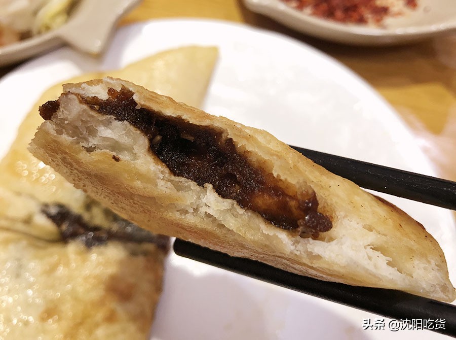 跷脚牛肉都包括啥？牛舌、腰片、脑花、蹄筋儿、脊髓、脆肠、黄喉