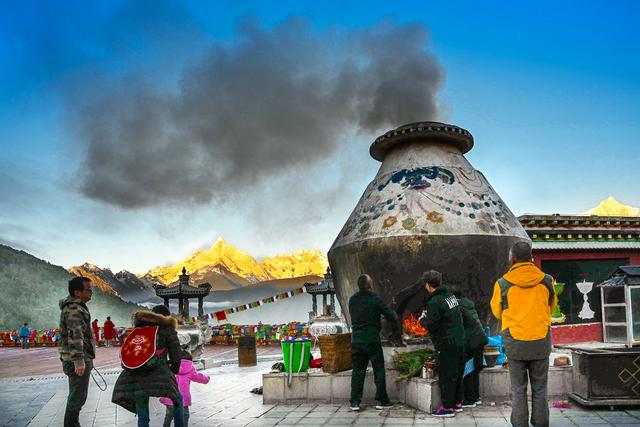 卡瓦格博神山奇观,卡瓦格博神秘宫殿