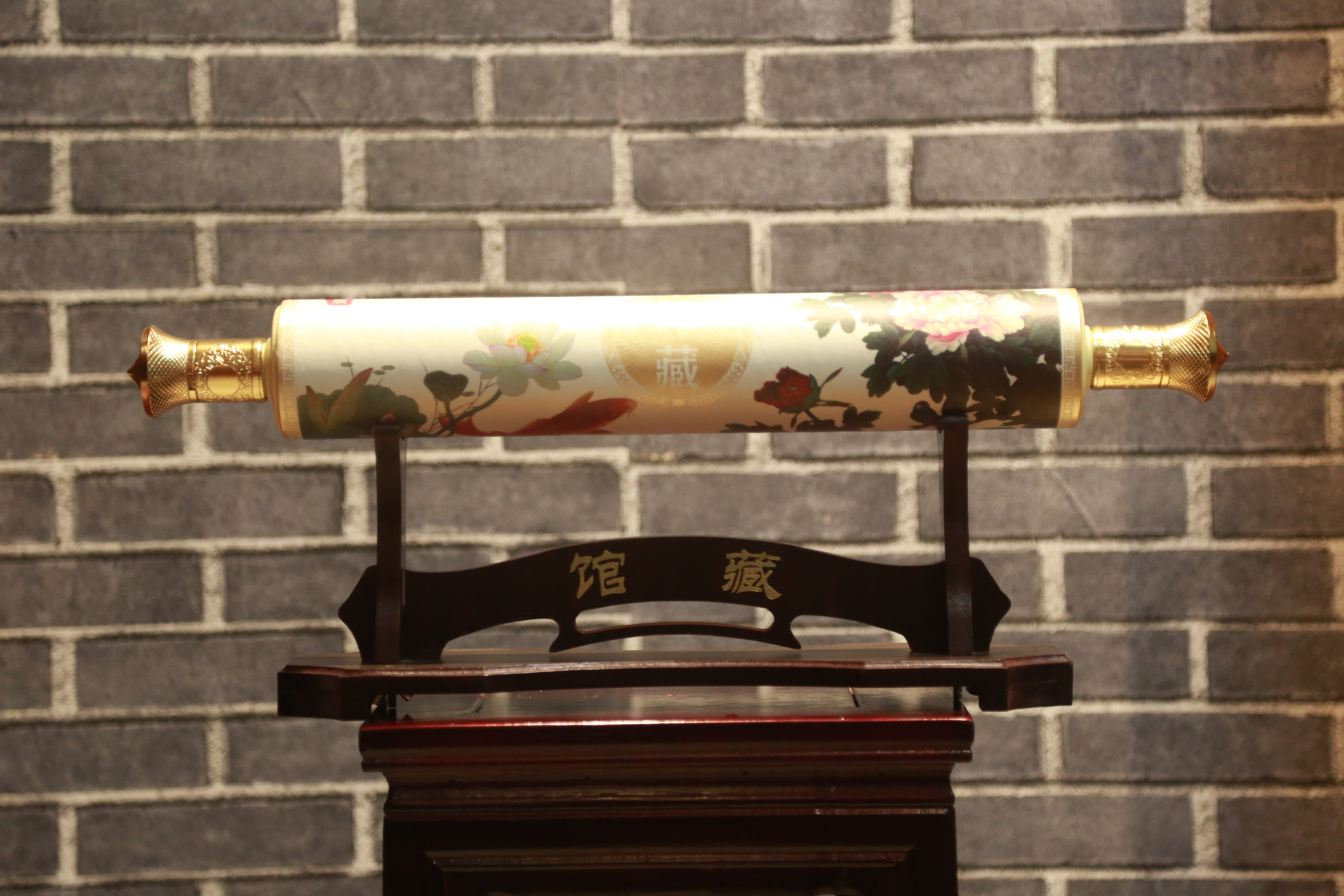 千册案卷诗煮酒，书简笔艳叹城垣——90后和他的佛系酒庄