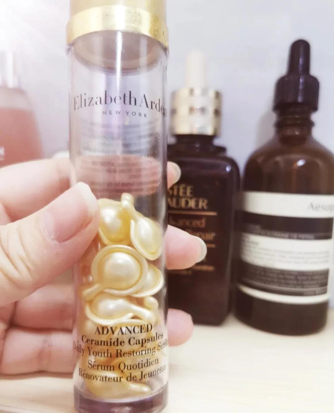 干皮暗沉用什么精华好,40岁干皮用什么精华