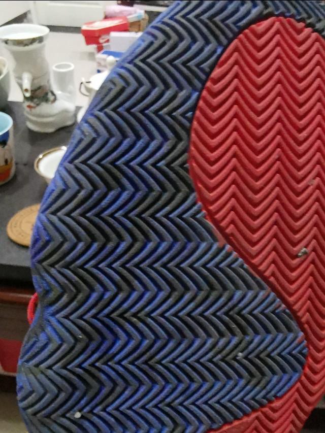 米切尔蜘蛛测评,阿迪达斯米切尔一代配色