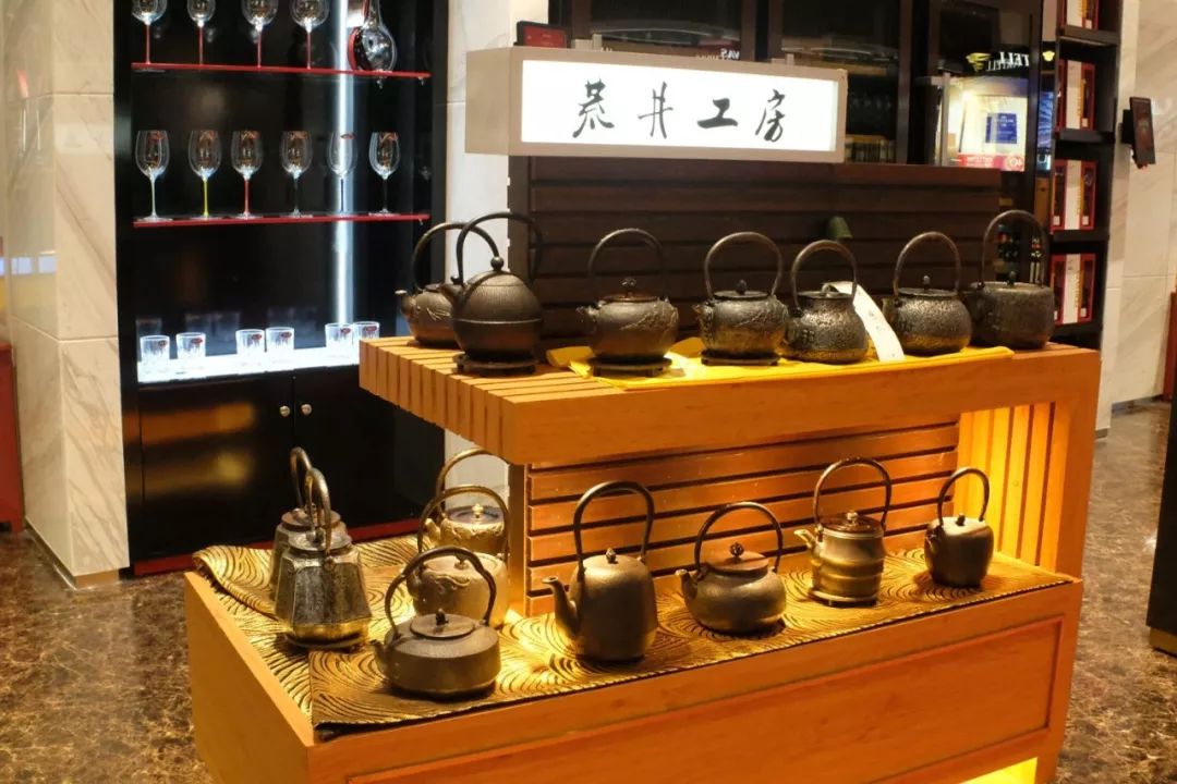 上海浦东日上免税店在候机室吗,浦东机场卫星厅免税店位置