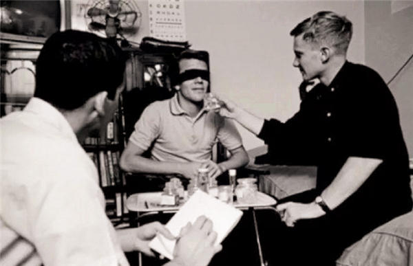 长期不睡觉有什么反应,晚上一直不睡觉对身体有什么坏处