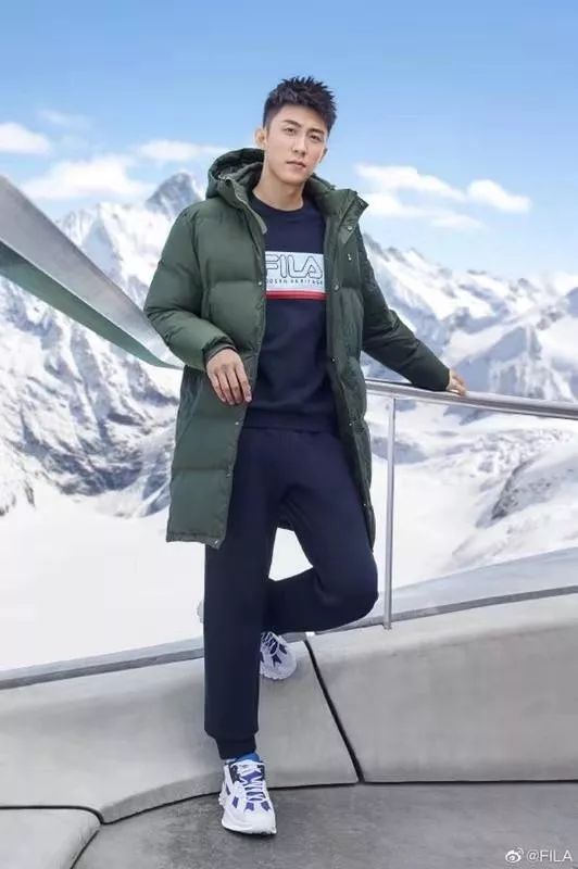 不倒翁女孩最近火了,不倒翁女子抖音