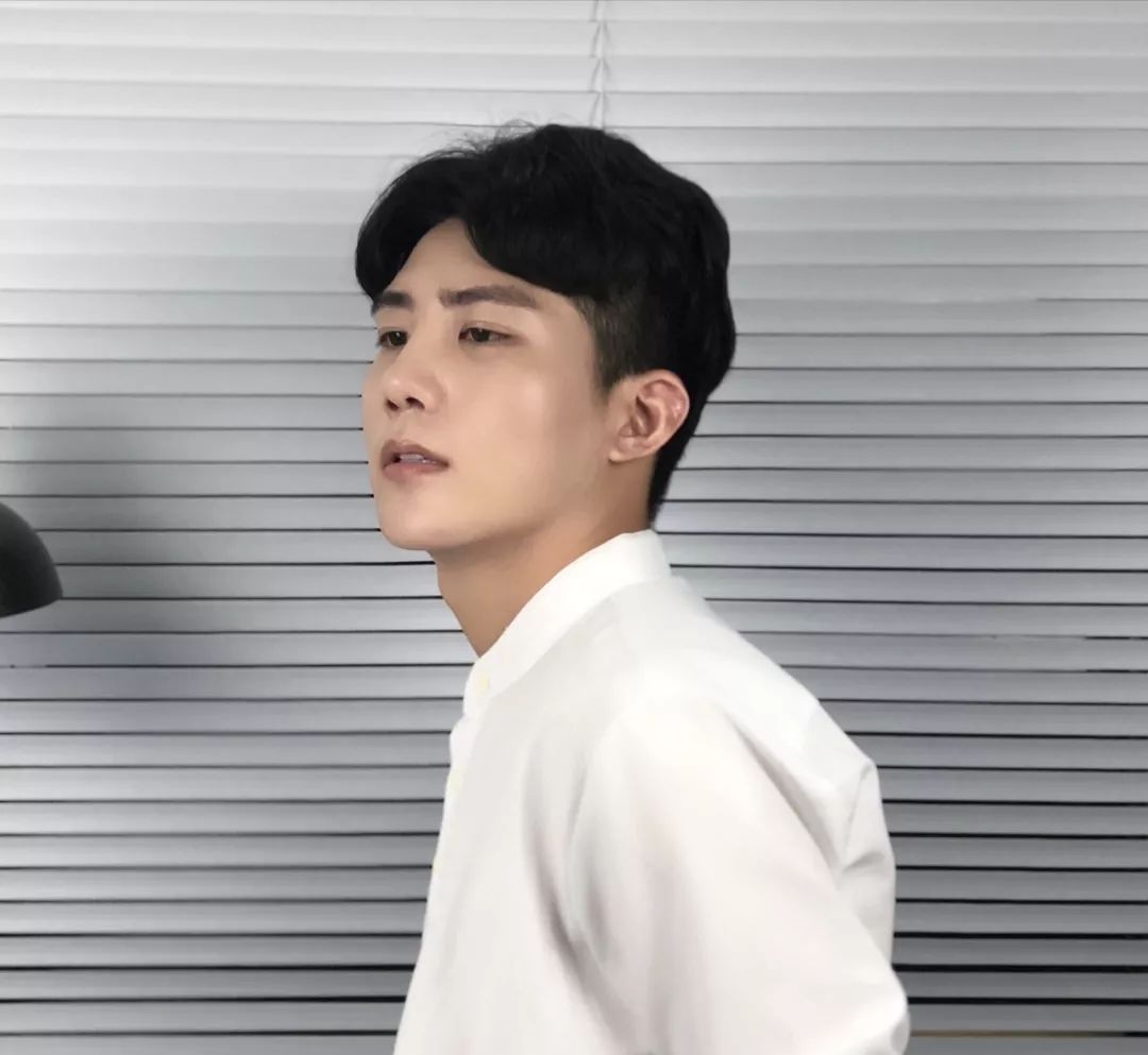 男生们最好看的几款发型,全网最适合男生的十款发型