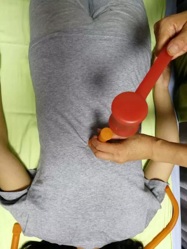 治疗脊柱疼痛的疗法,脊柱阻滞和骨骼疼痛怎么治疗