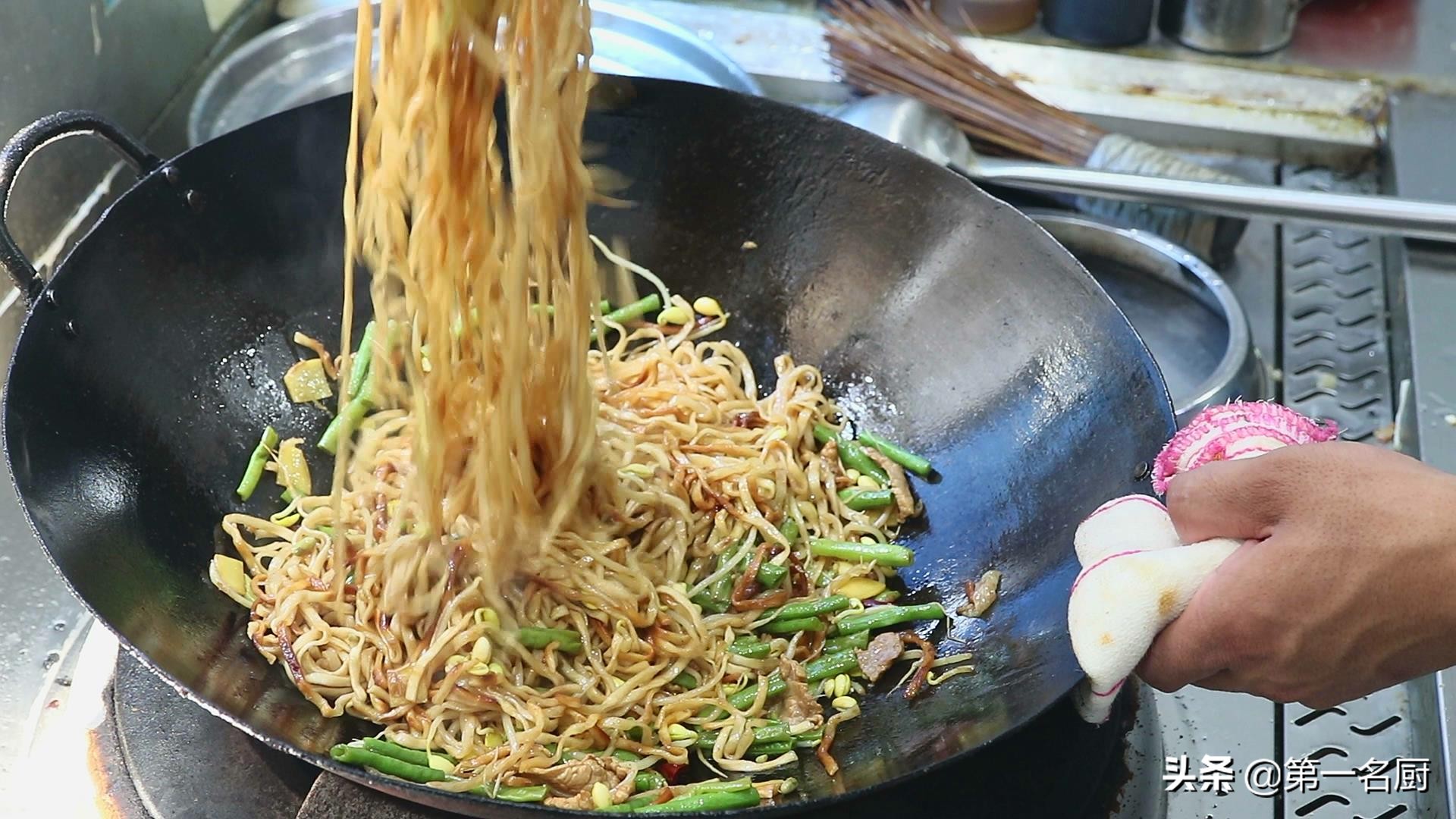 河南老式炒面条最正宗的做法,河南正宗炒面条制作