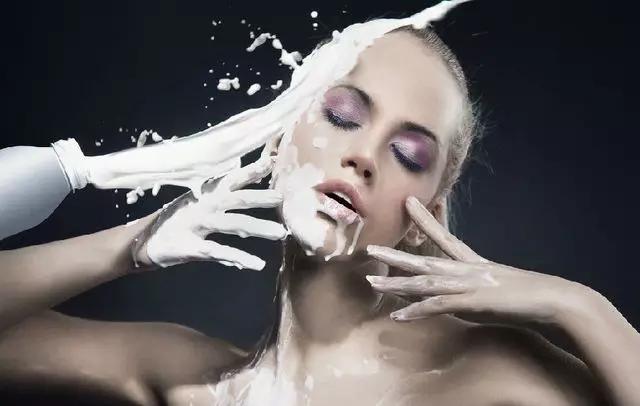 牛奶美容怎么用,巧用牛奶美容护肤的15个妙招视频