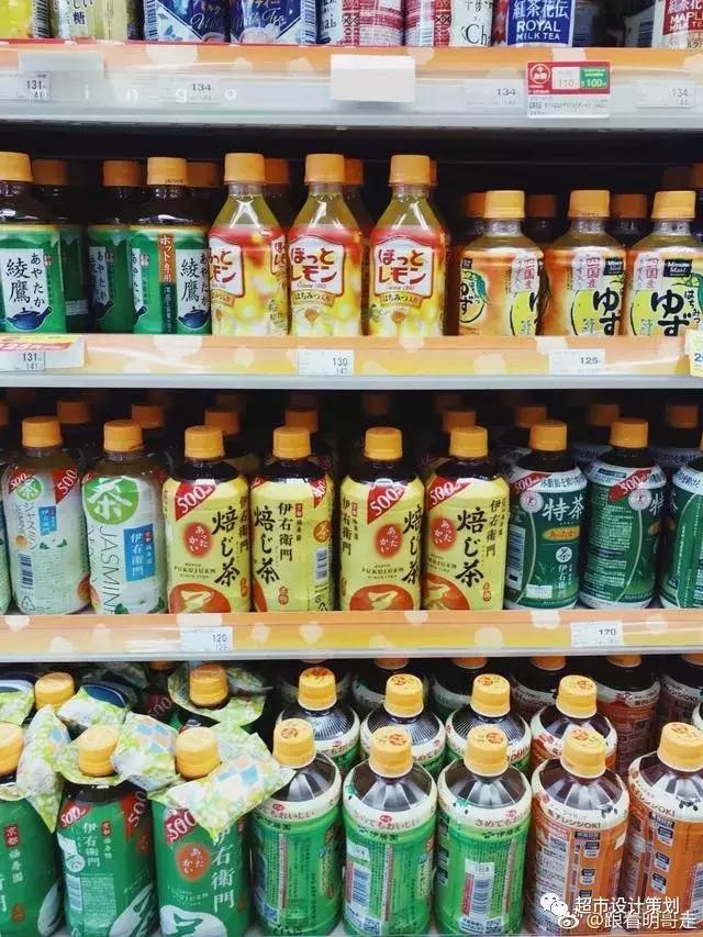 一组超市陈列图,超市肉品区陈列与摆放