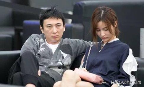 王思聪发了3个女网红，穿着礼服，骑着电瓶车的视频后秒删！