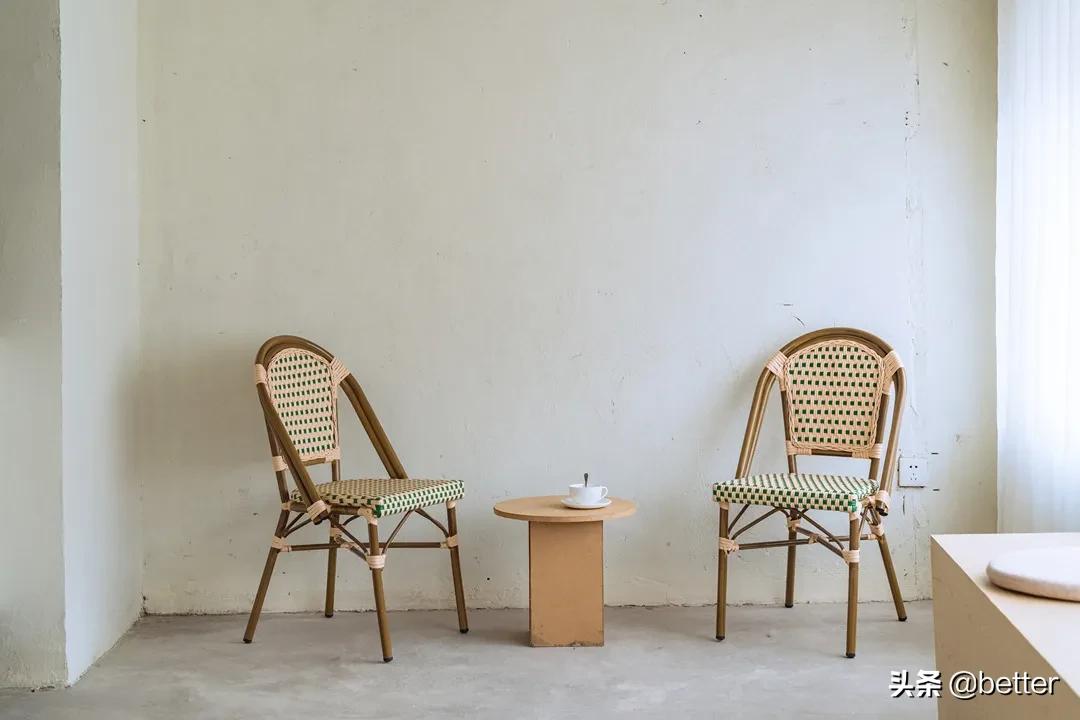 为了发条九宫格朋友圈，我花了330块钱还差点逼疯一个摄影师