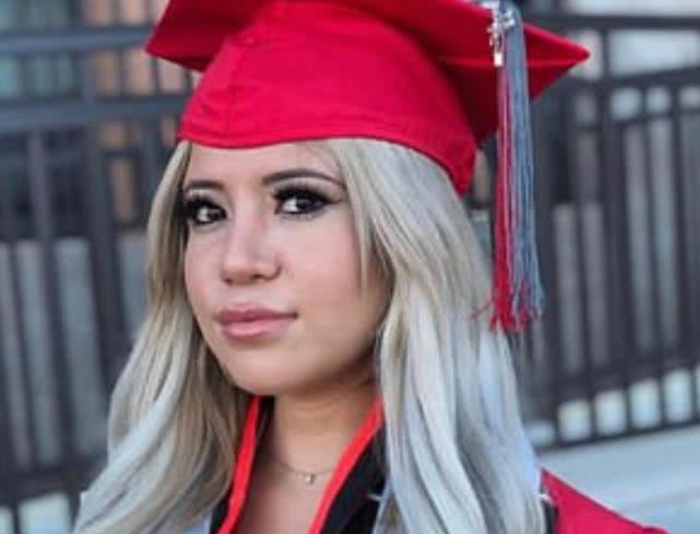 女子被困沙漠老公营救被杀,女子被困沙漠丈夫被杀害