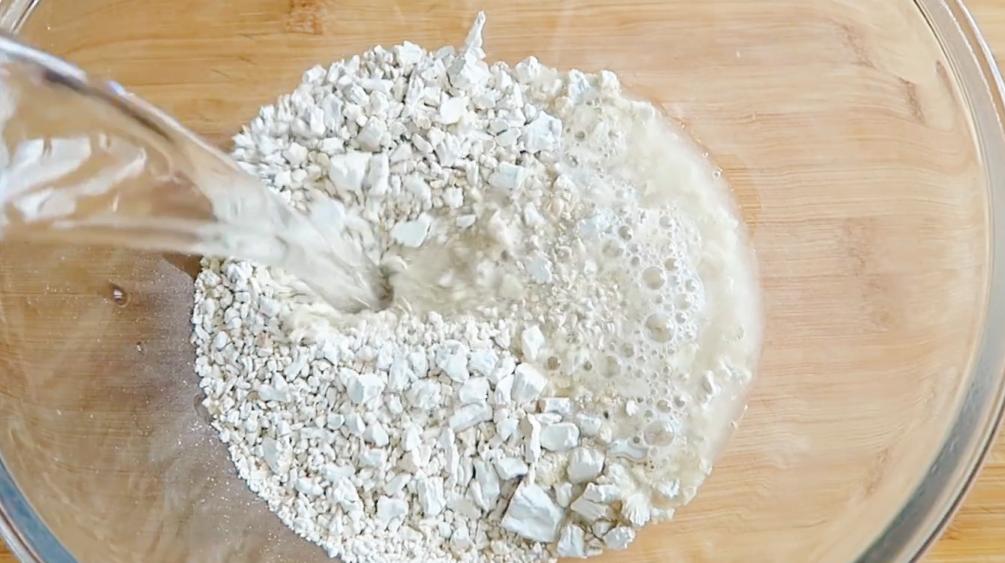 红薯凉粉自己做,做红薯凉粉水和淀粉的比例是多少