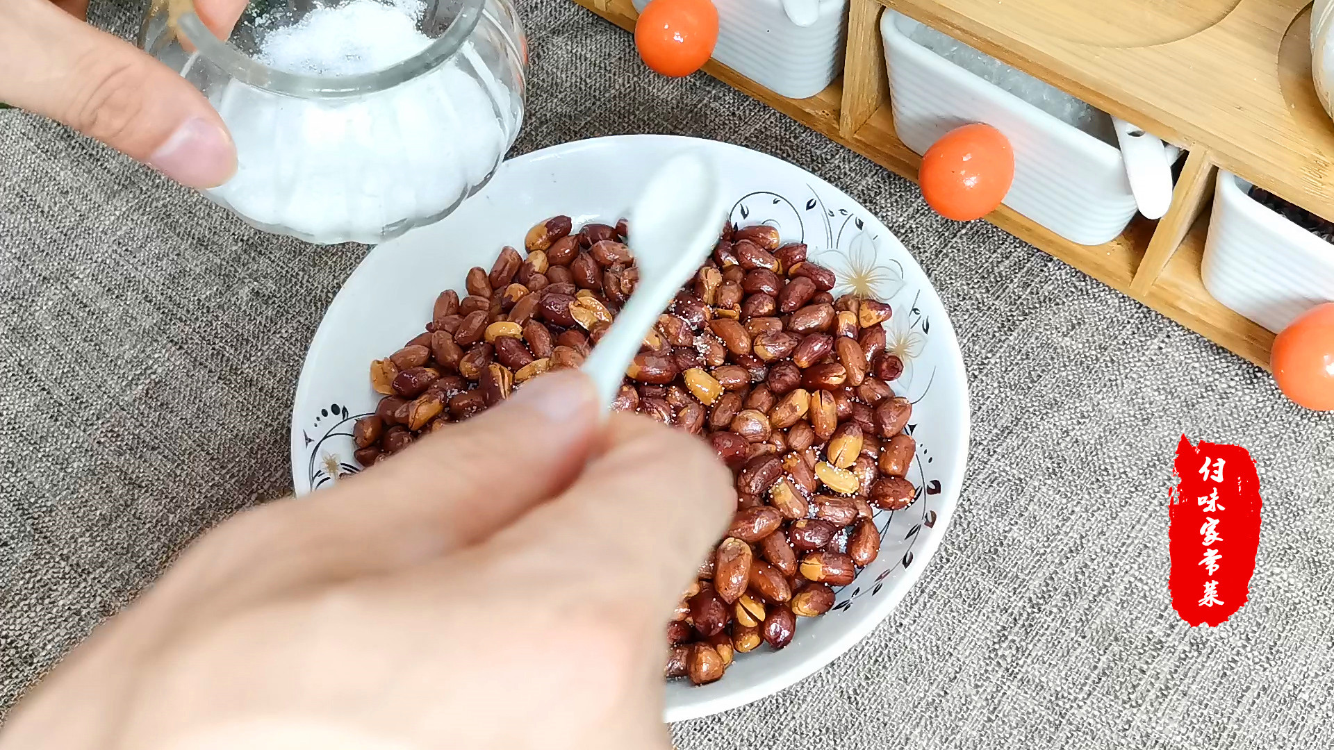 花生米要放凉了才脆吗,花生米煮完变黑如何处理