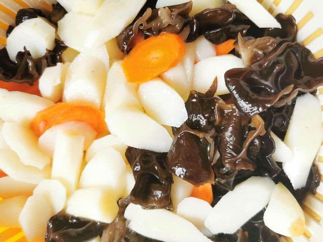 天热,这种“天热*眠药安**”隔天吃一点,晚上睡觉无梦不出汗!