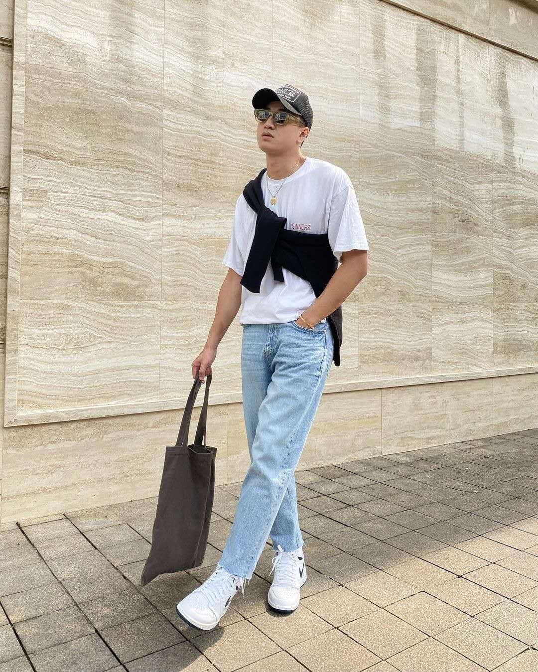 牛仔裤大t怎么穿出来好看,牛仔裤白t穿法