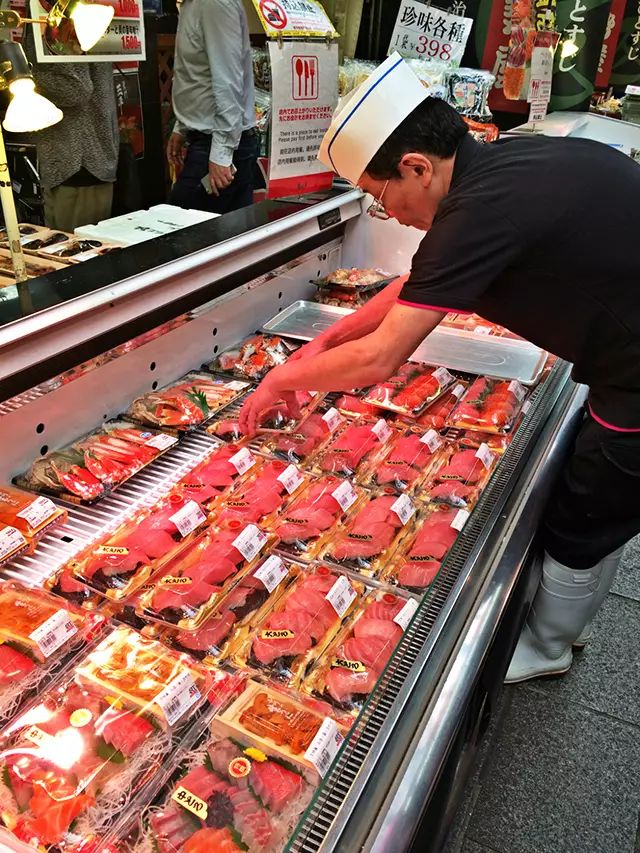 大阪黑门市场,大阪黑门市场美食攻略