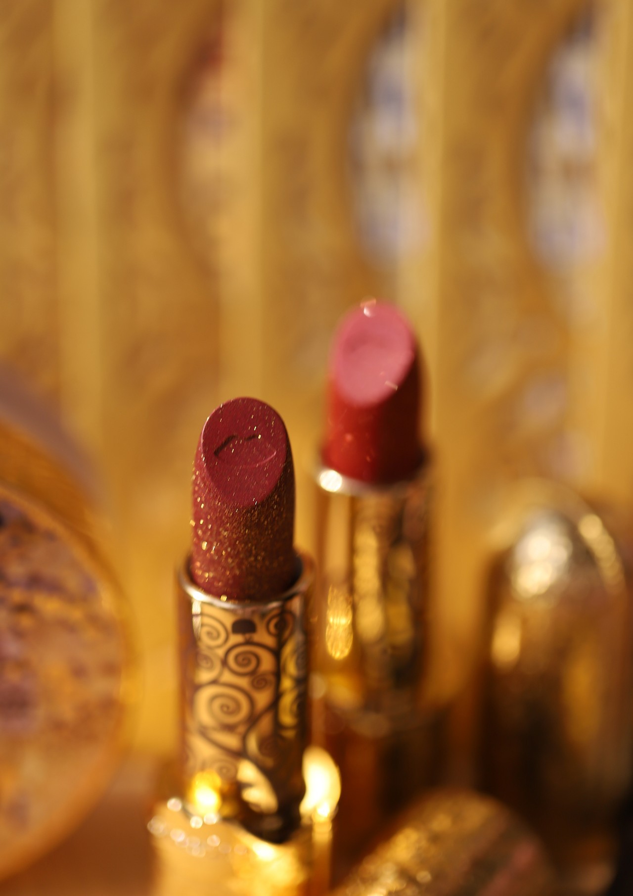 可爱到爆炸的联名彩妆,彩妆联名系列大全