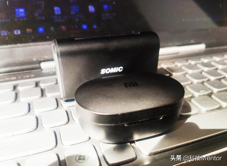 相比RedmiAirDots贵70，硕美科W20无线蓝牙耳机评测