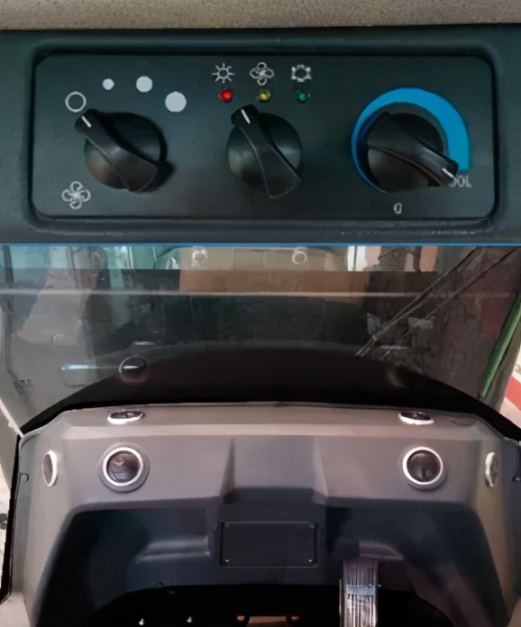 雷沃955k装载机和三一955K哪个好,三一sw955k装载机有几个挡位