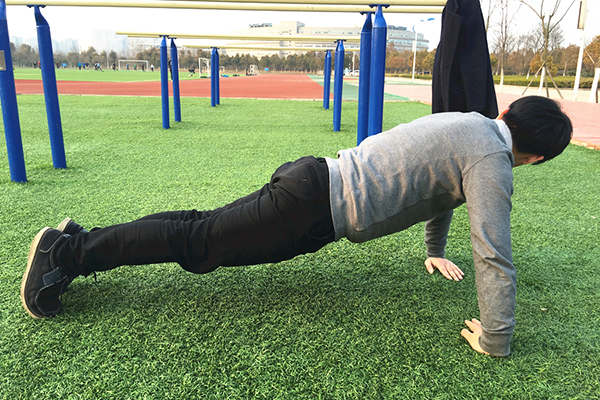 30岁冠心病早期有什么症状,30岁得冠心病挺严重的能活多久