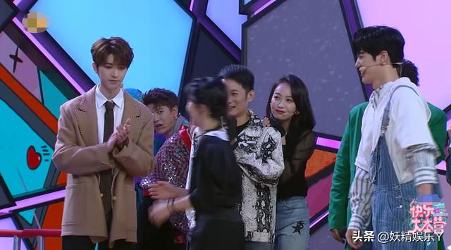 蔡徐坤任嘉伦有多像,蔡徐坤任嘉伦同框