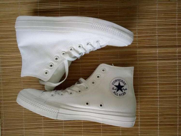 新鞋鞋底脏了怎么能处理干净,鞋底边变脏了怎么刷白妙招