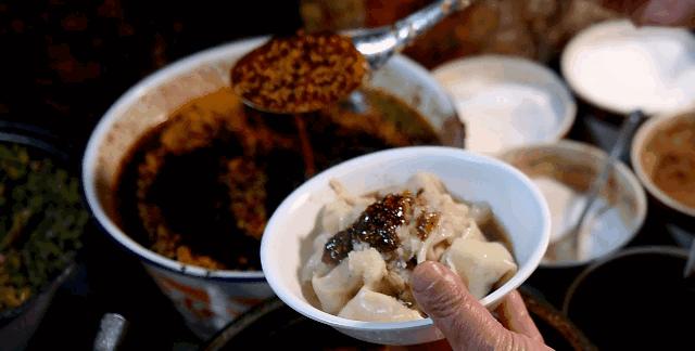 川菜最正宗的辣椒油的制作方法,家庭辣椒油的做法及配方窍门