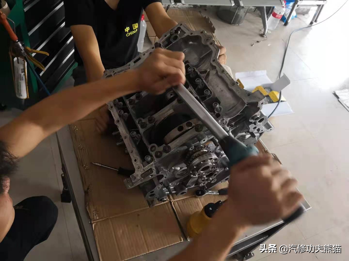 16万km的奥迪a62.0t烧不烧机油,13款2.0t奥迪a6l烧机油