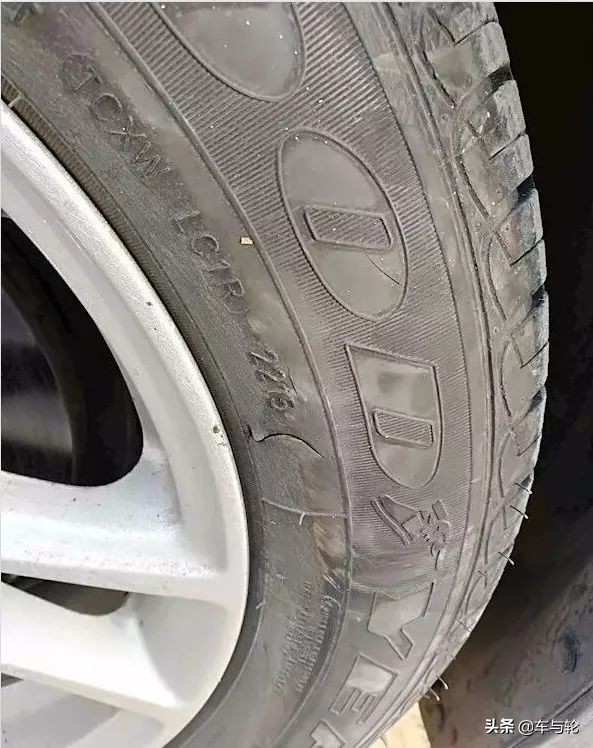 胎侧刮伤两毫米严重吗,胎侧刮伤