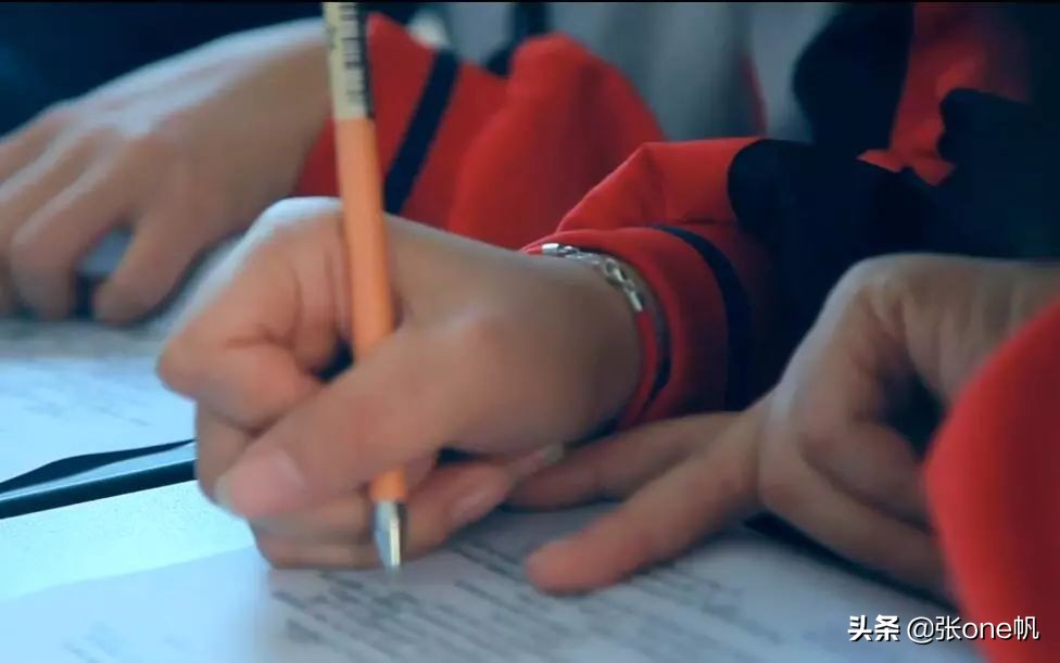 红河黄冈实验学校最近的视频,红河黄冈实验学校能走读吗