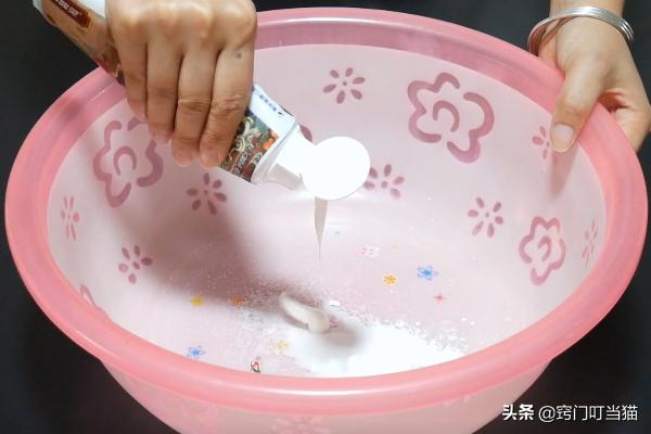 拖鞋脏了不要扔教你一招洁净如新,拖鞋穿久了很脏妙招教你轻松清洗