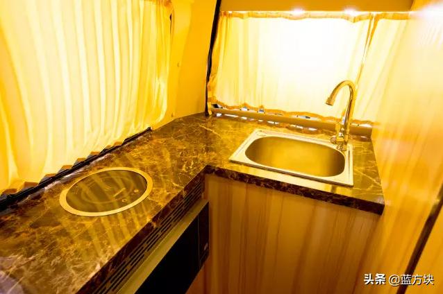 房车自驾游豪华房车,金龙金威房车