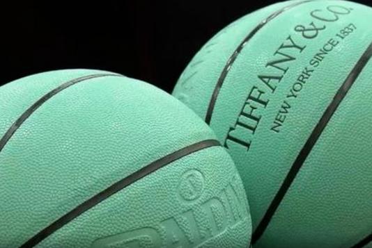 500万网红假球被警察端了！这款篮球，你是否也中标了？