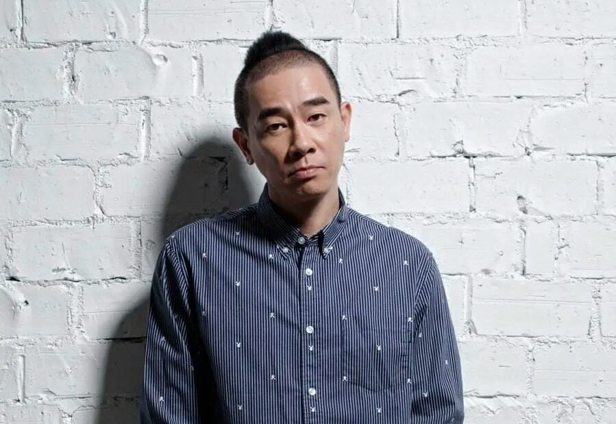 为什么陈小春总是打游戏广告,陈小春回应代言游戏