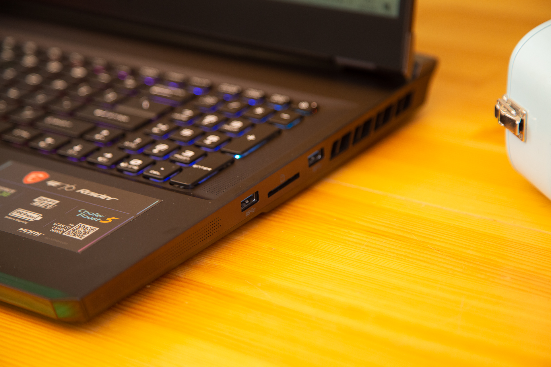 微星ge76游戏性能测试,花了2w买了一辆三菱帕杰罗